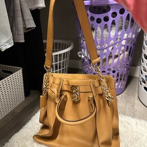 Michael Kors Carmel Shoulder Bag